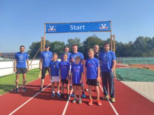 Laufbegeistere mit Organisator Josef Diensthuber und dem 1. Bürgermeister Alfred Stockner